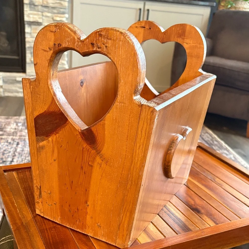 Vintage Wooden Magazine Stand Rack Holder Handmade Rustic Heart